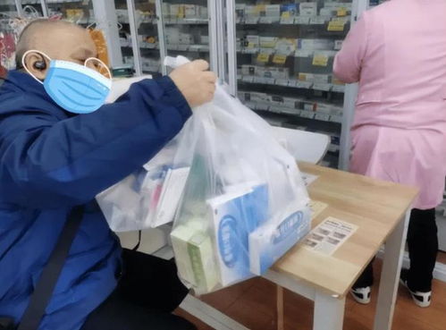 兒子買藥遇阻，父親直接安排3公斤，全班跟著沾光，